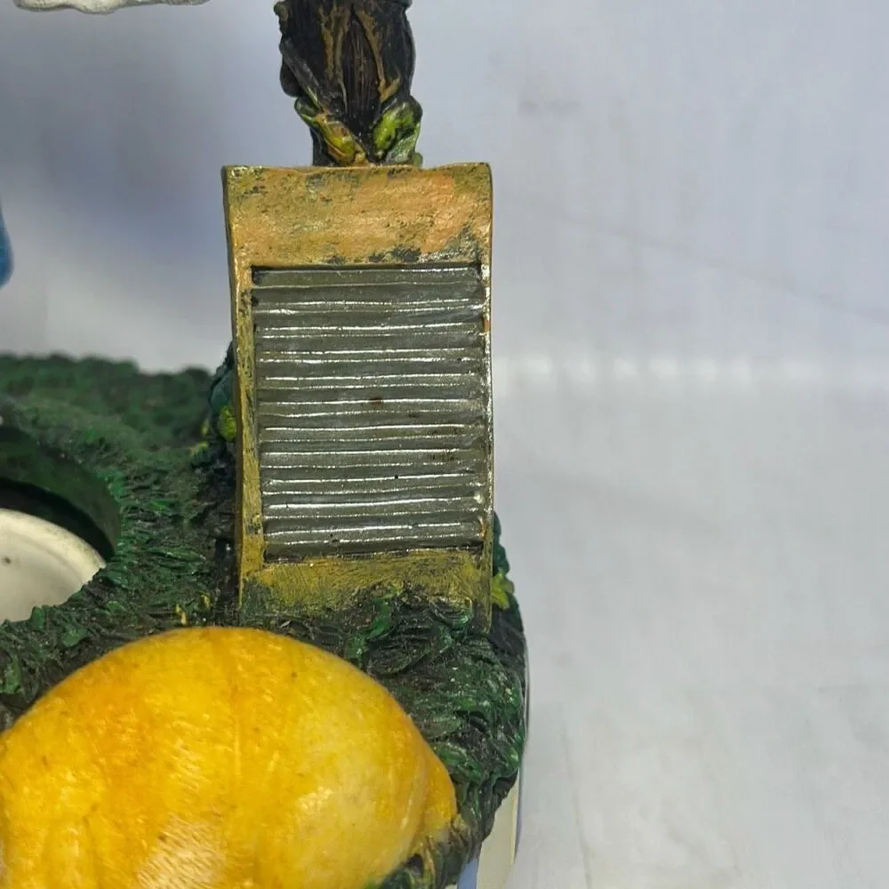 Old Virginia Candle Topper Laundry & Cat Summer‎ Candle Capper